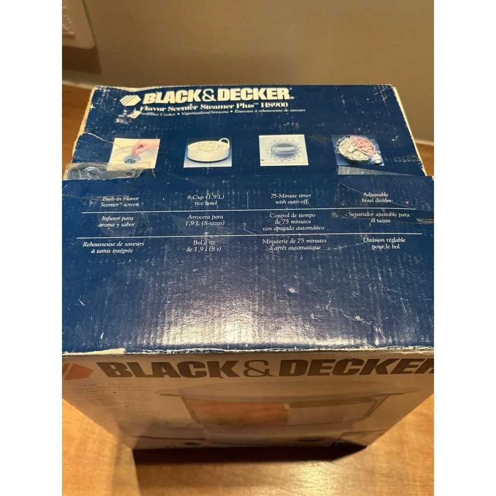 BLACK & DECKER FLAVOR SCENTER STEAMER PLUS MODEL HS900 WHITE NEW